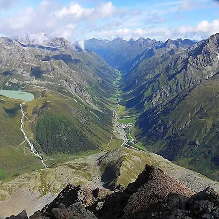 Hotel Zirbenhof Sankt Leonhard im Pitztal