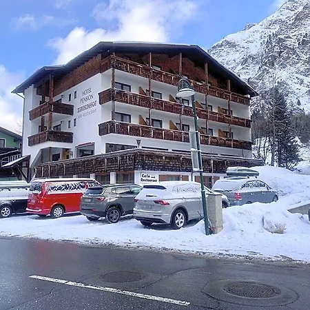 Zirbenhof Sankt Leonhard im Pitztal